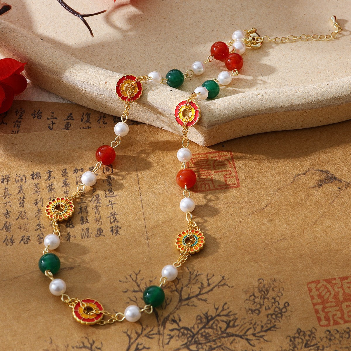YUHE Green Agate Flower Pendant Necklace | Chinese Beaded Style