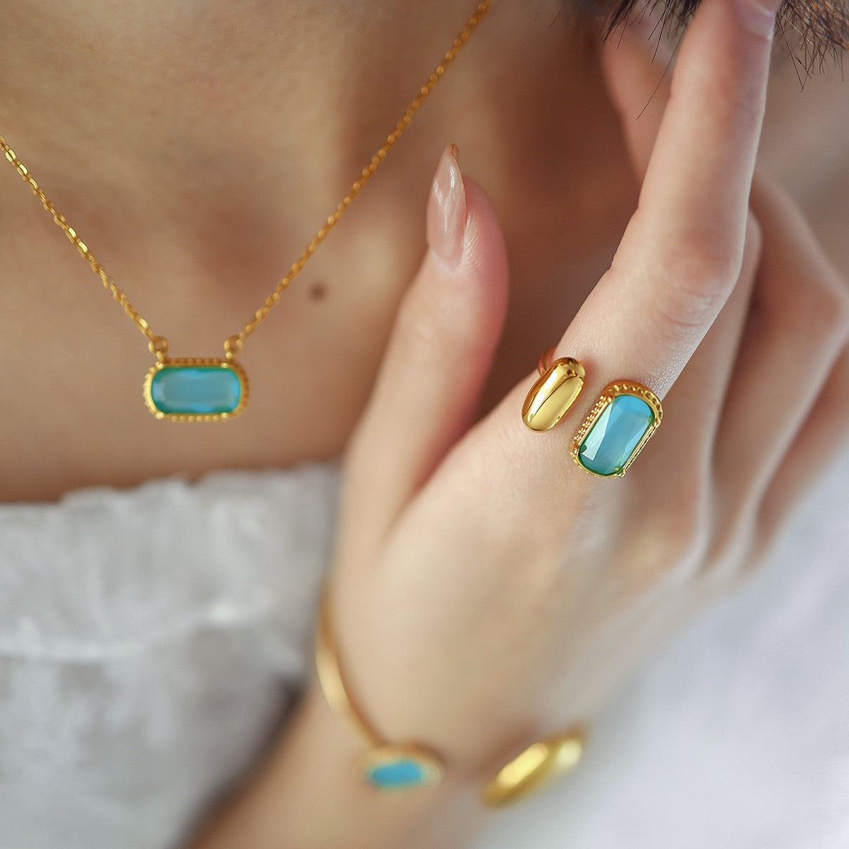 YUHE Oval Colorful Zircon Pendant Necklace | INS Style