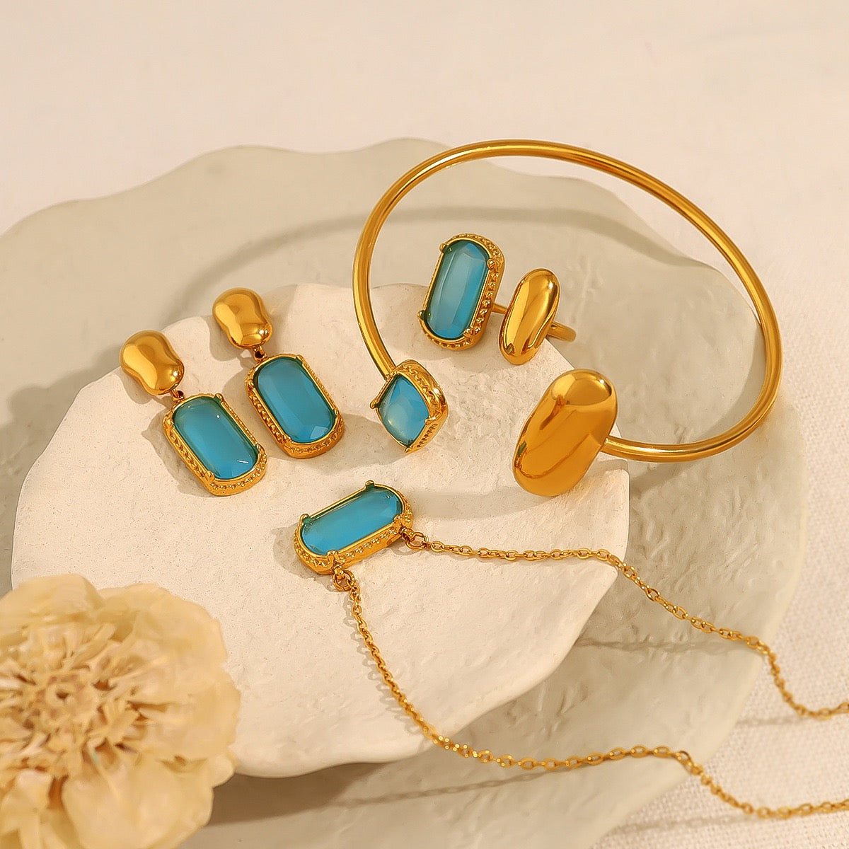 Sea & Blue Zircon Gold Stud Earrings