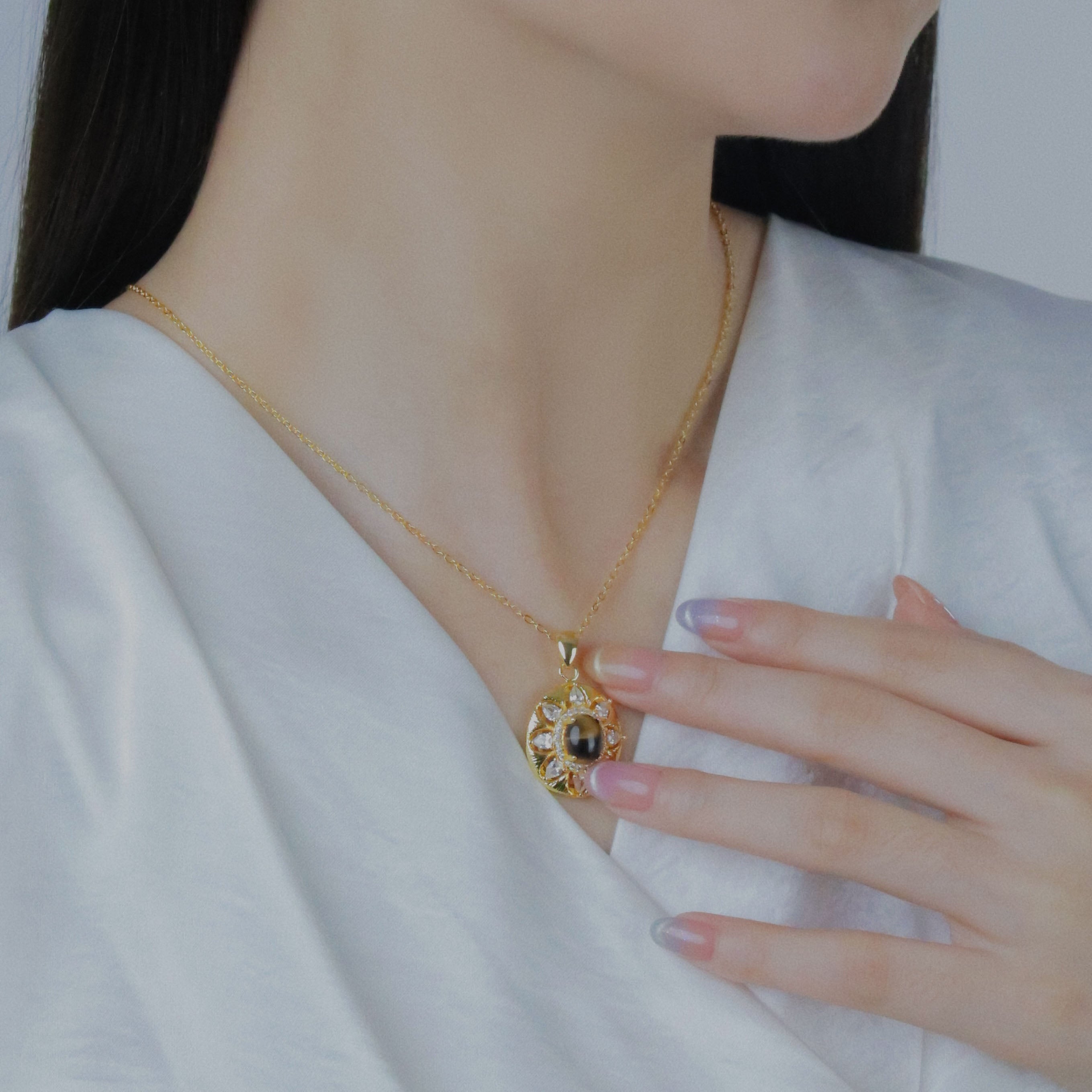 YUHE Vintage Brushed Star Pendant Necklace with Tiger Eye