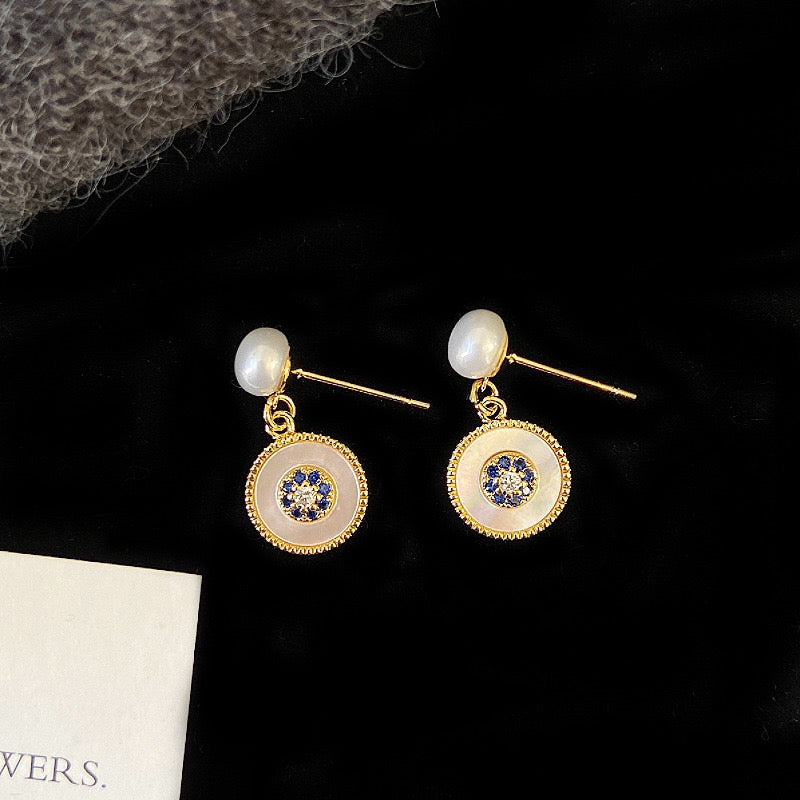 French Retro Earrings Palace Round Shell Earrings Classical Pearl Earrings Gifts For Wife