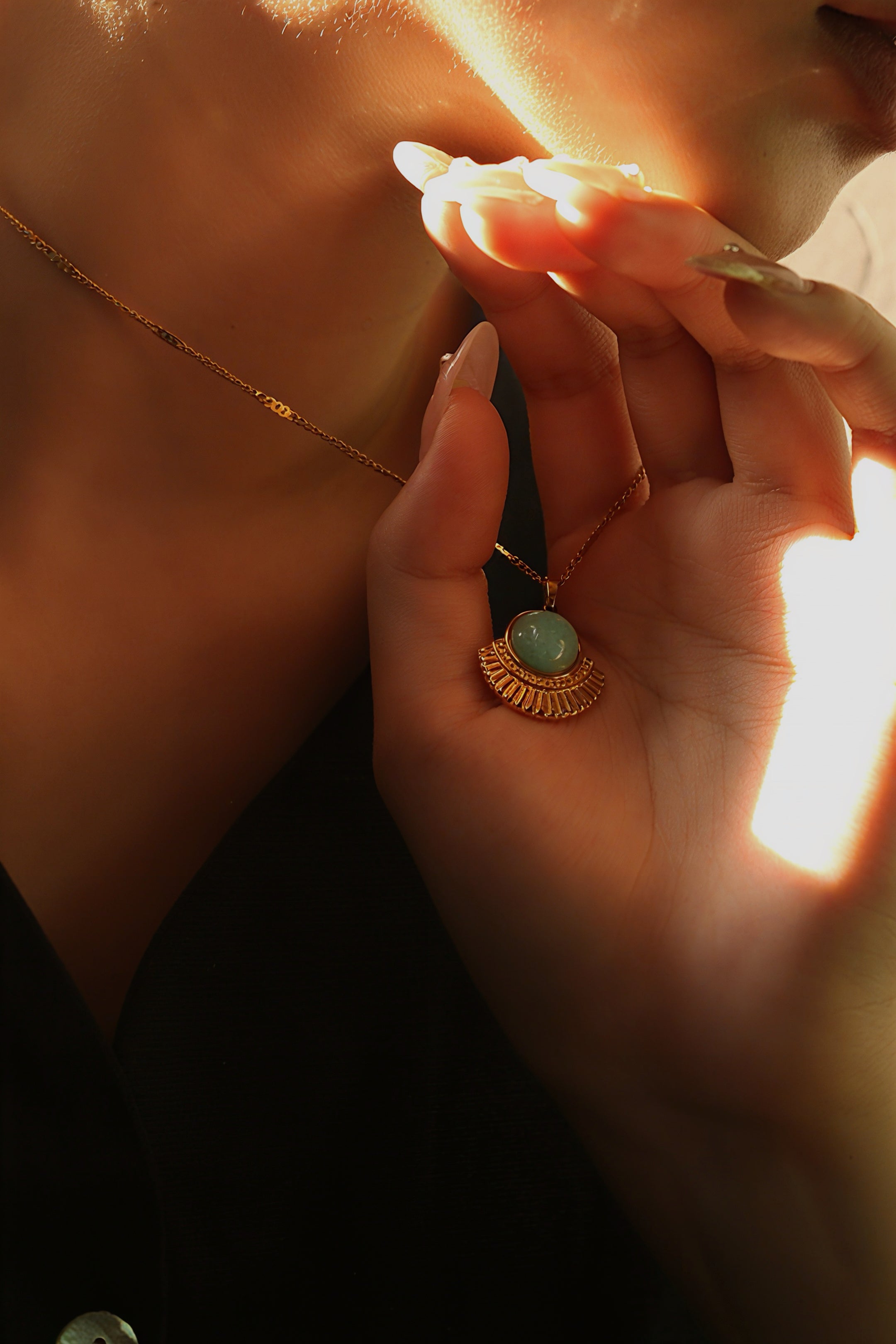 YUHE Vintage Blue Natural Stone Geometric Pendant Necklace