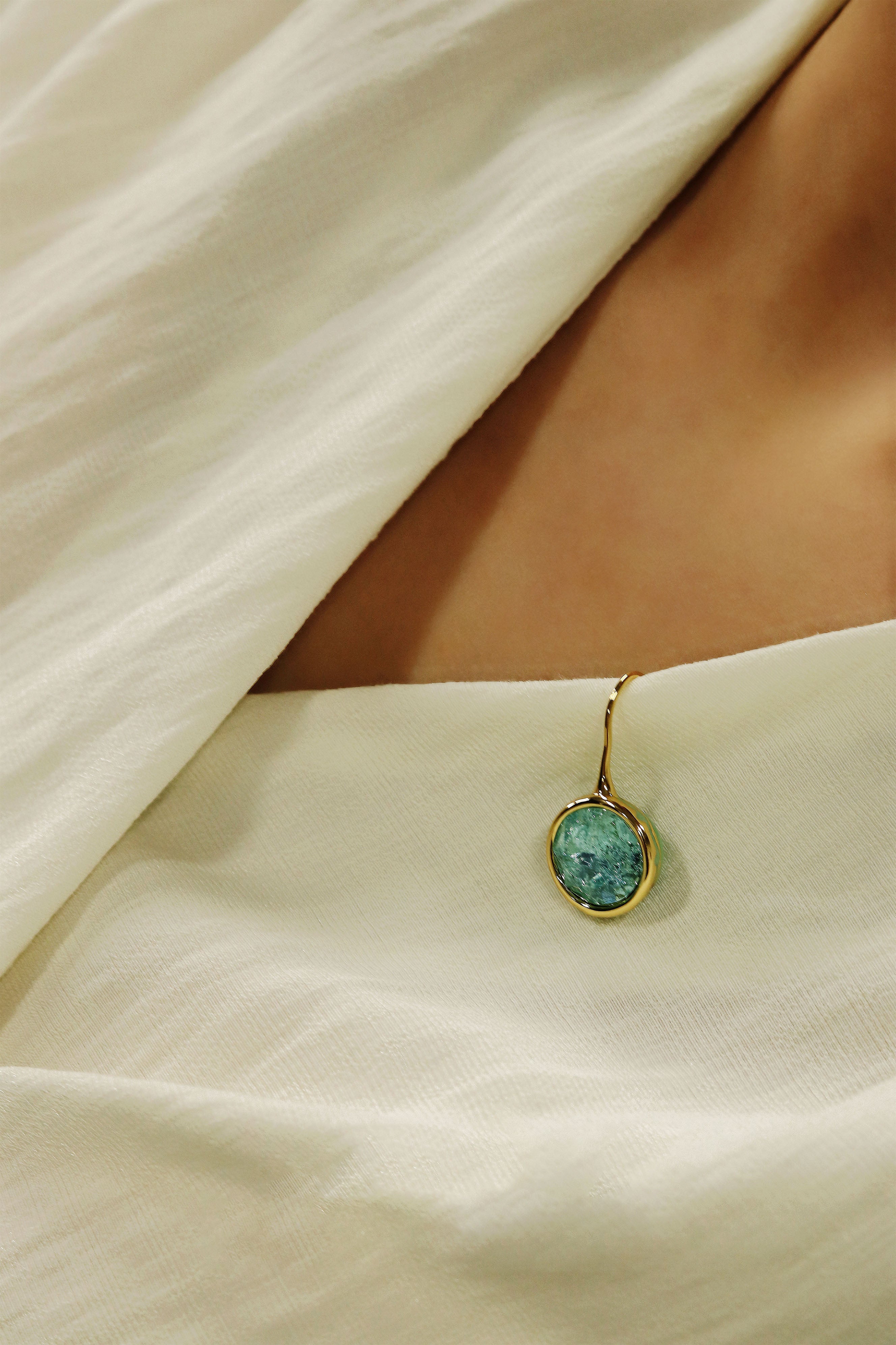 YUHE Vintage Crackle Enamel Earrings with Chinese Design Unique Style