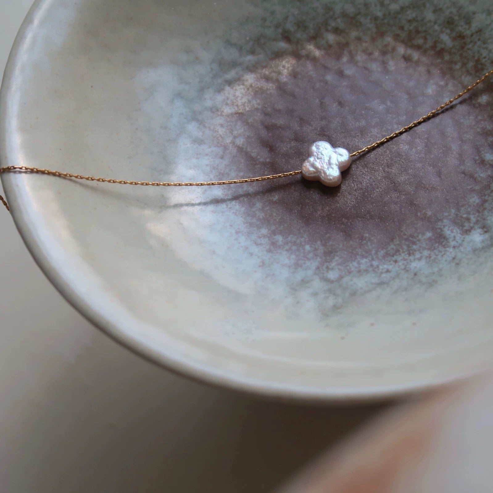 Natural Freshwater Pearl Necklace Four-leaf Clover Shape Clavicle Chain Exquisite Small Women's Necklace