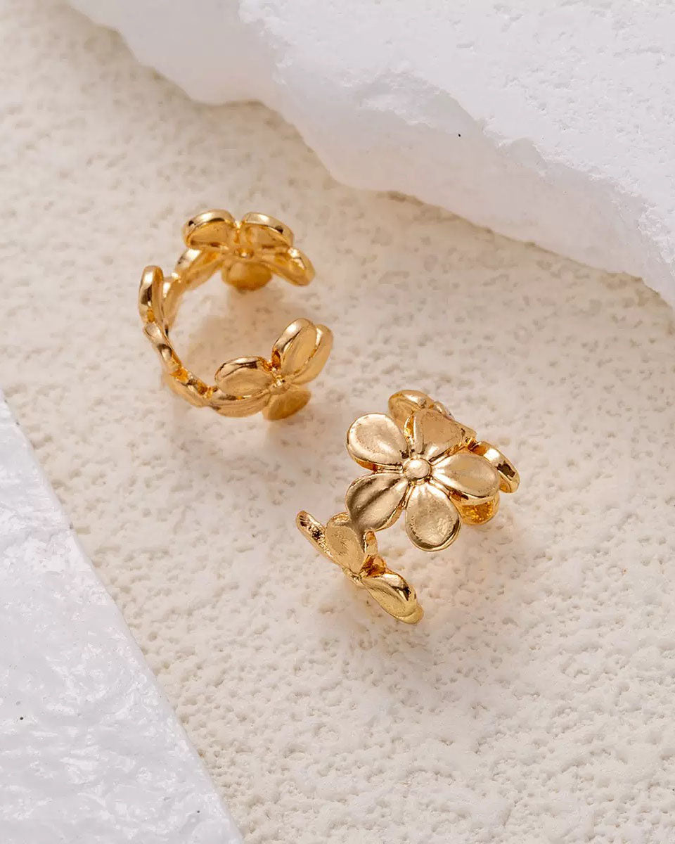 Simple Flower Earclip