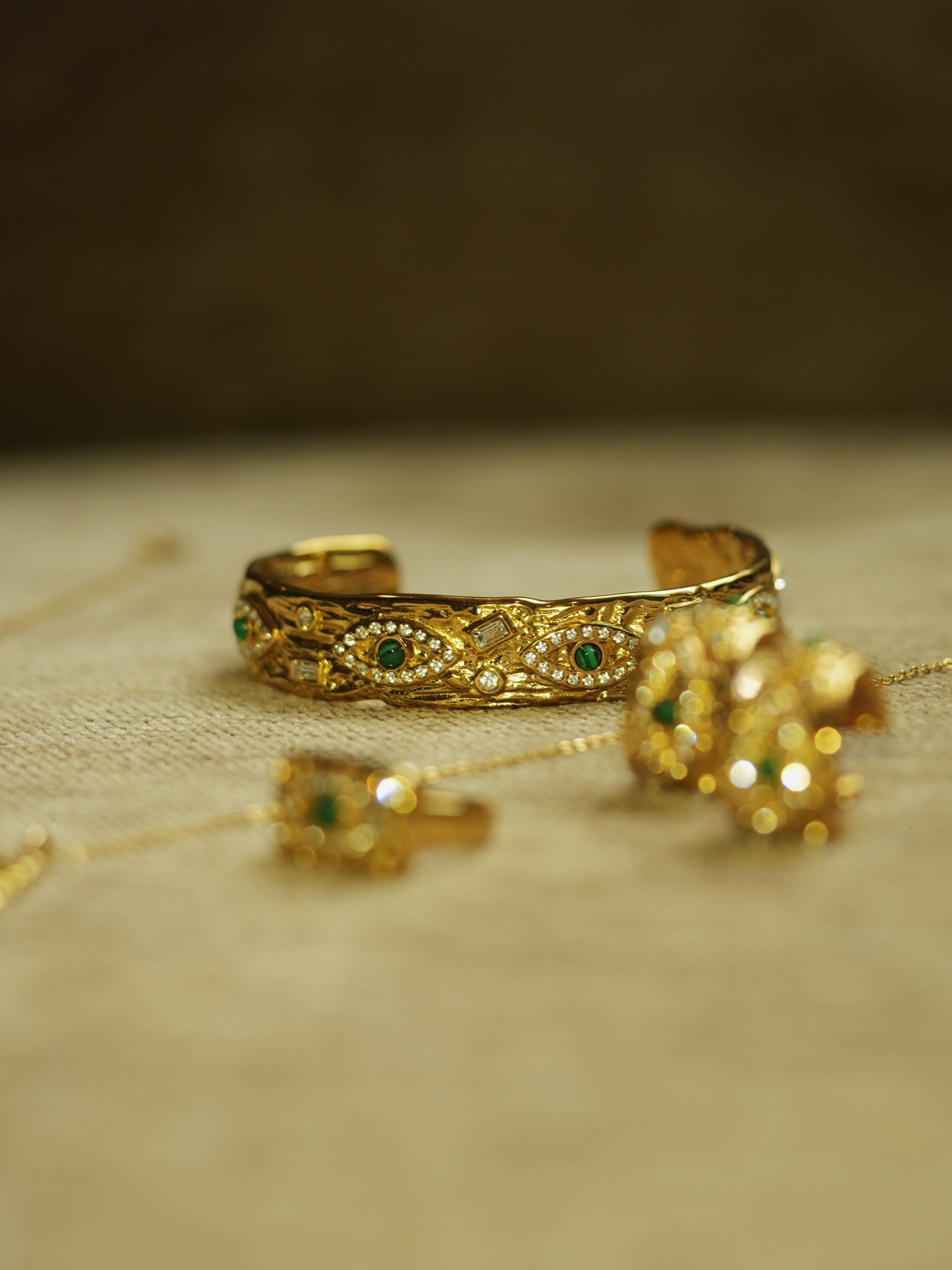 YUHE Vintage Malachite Evil Eye Bracelet Gold Eye Bangle Jewelry for Women