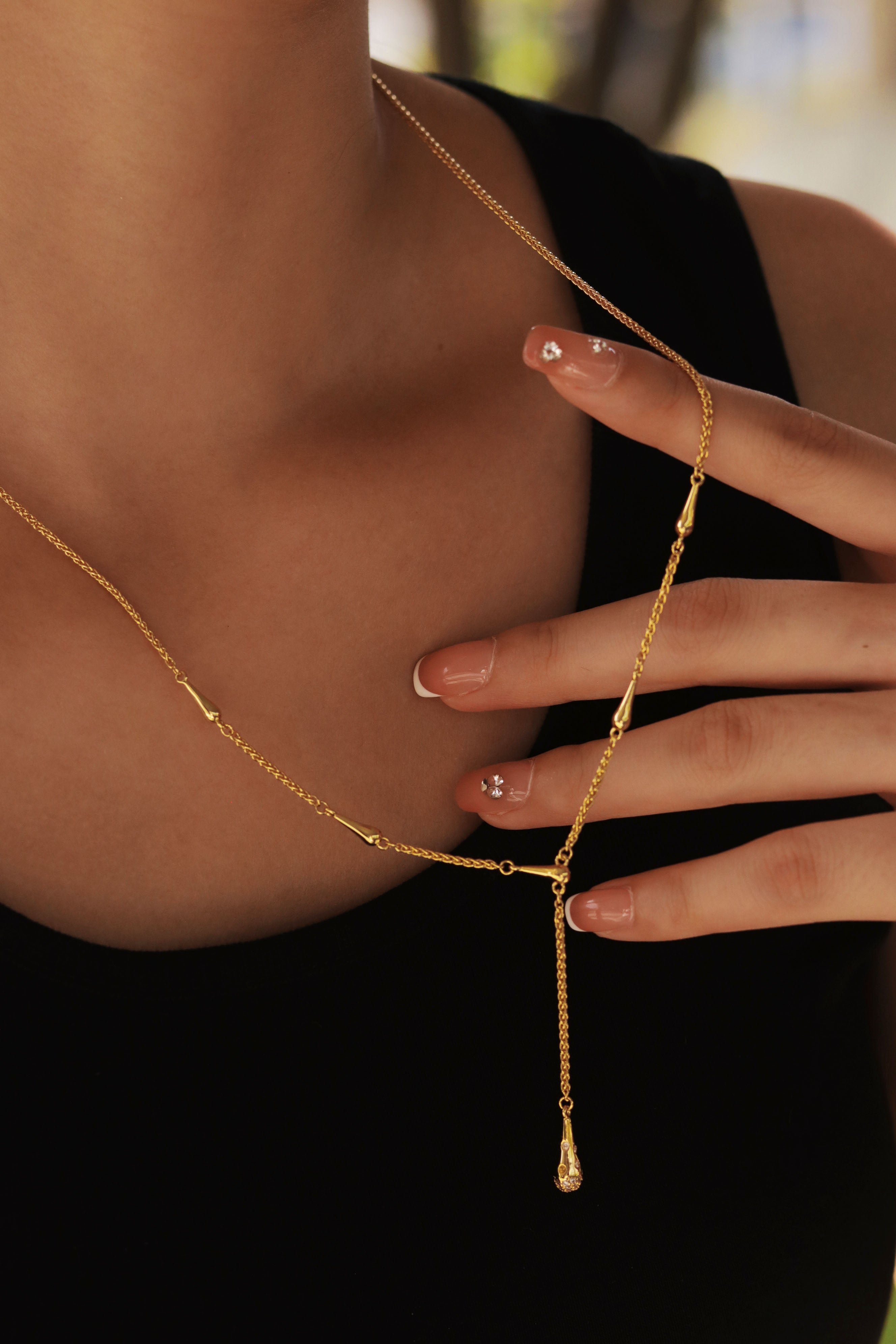 YUHE Gold Drop Pendant Collar Necklace with Zircon