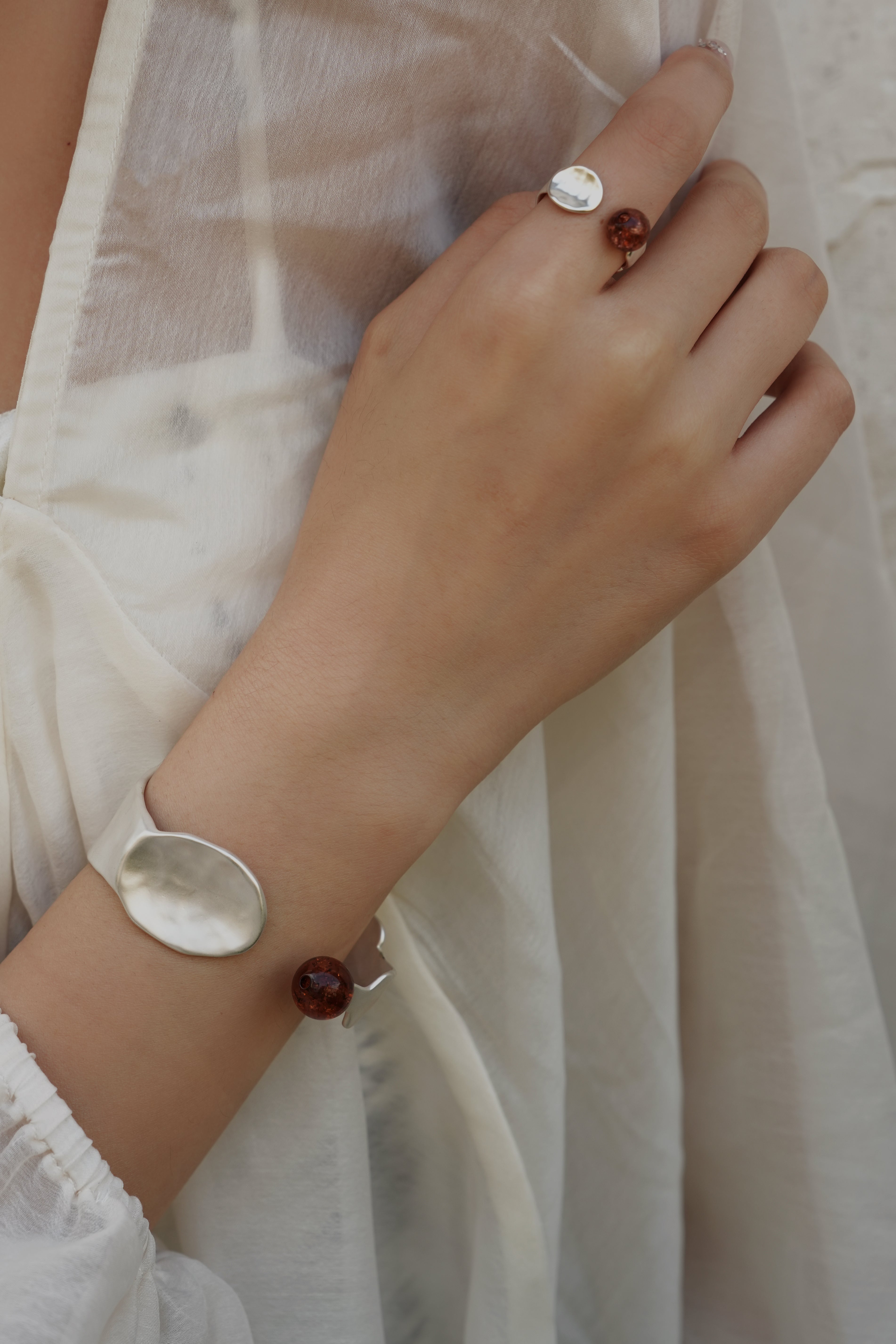 Minimalist Design Bracelet Silver-white Round Spoon-shaped Bracelet Modern and Fashion Women's Bracelet