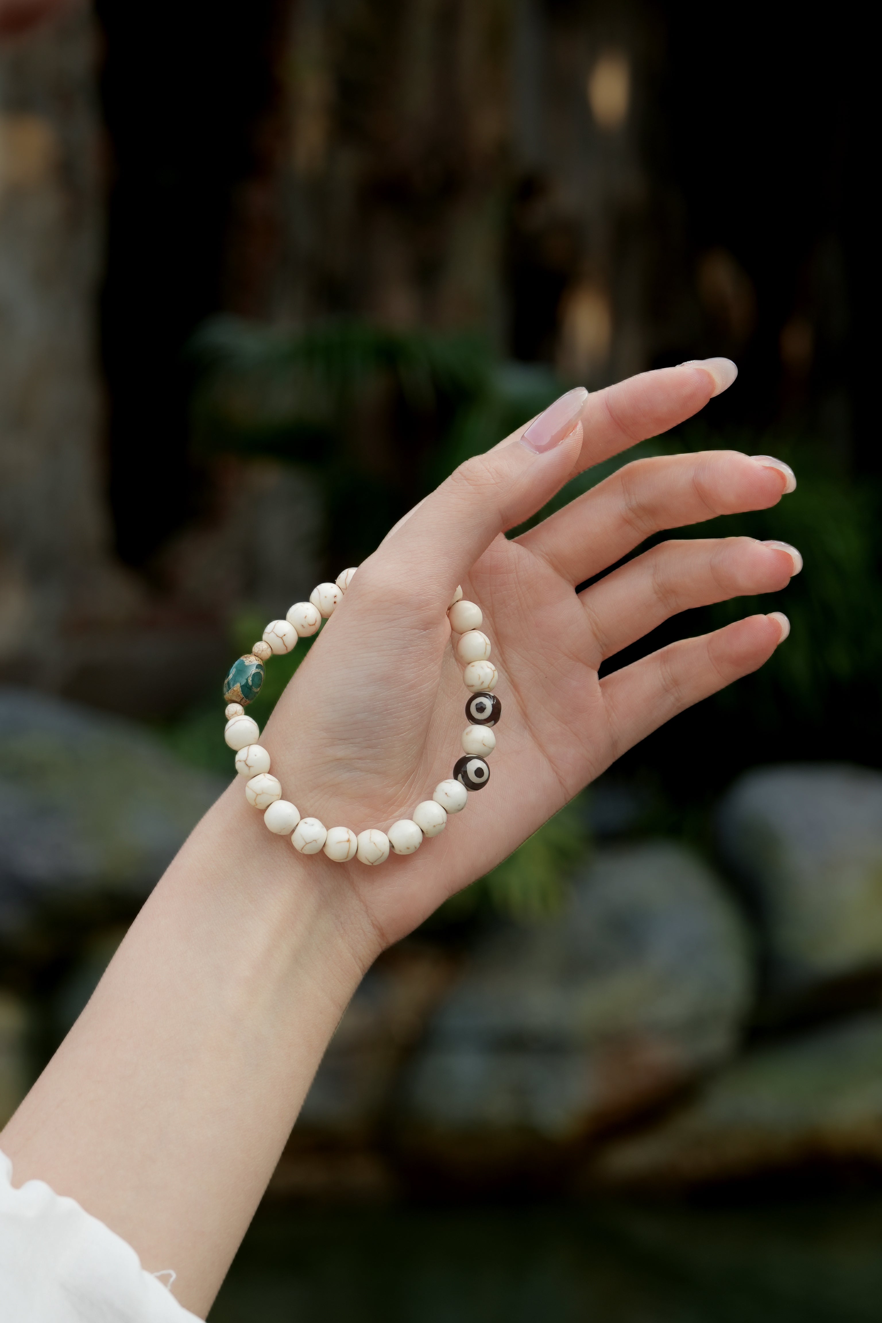Tibetan Zen Bodhi & Dzi Bead Bracelet