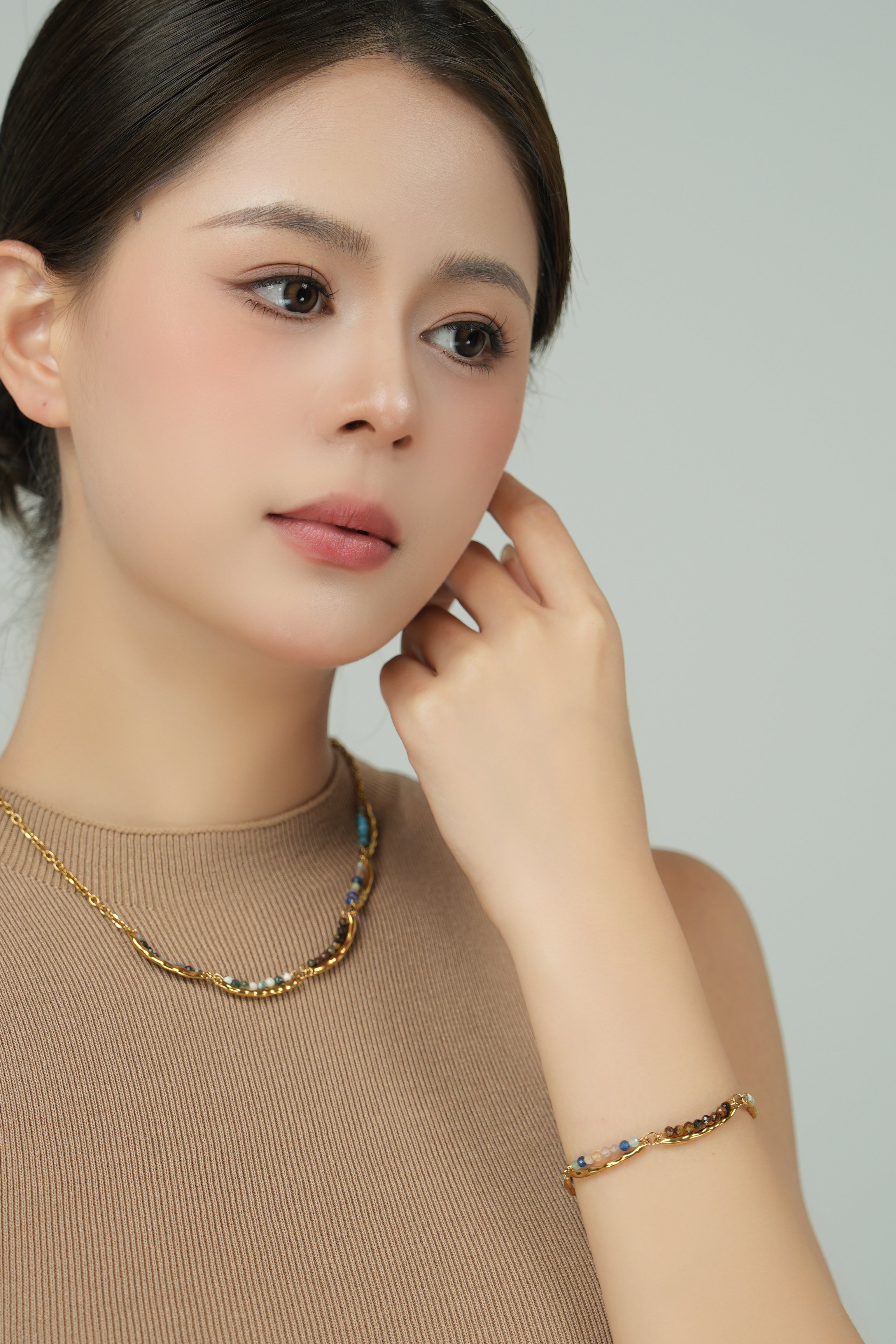 YUHE Handmade Natural Stone Beaded Sweetheart Necklace Gold Choker Necklace