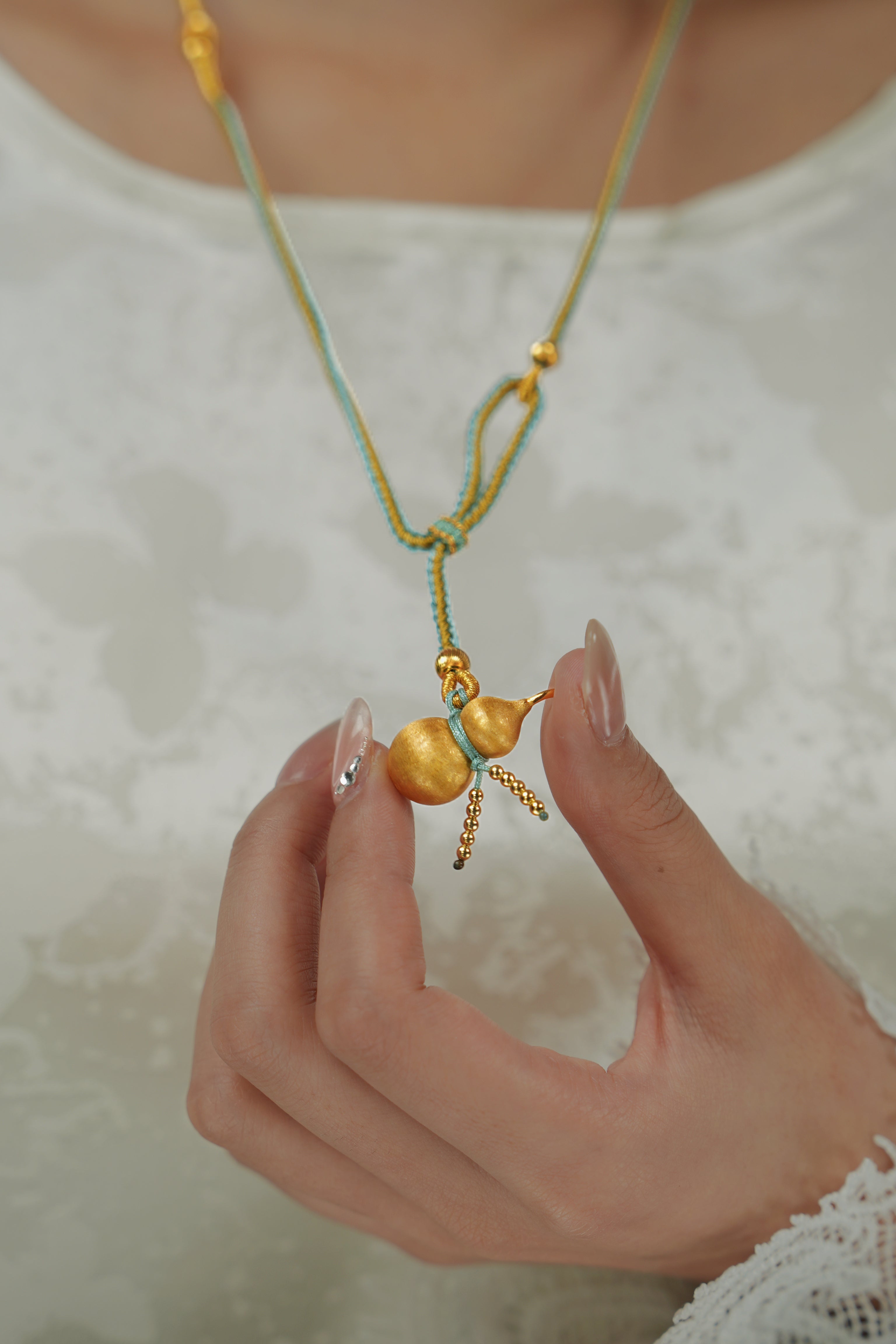 YUHE Vintage Chinese Style Brushed Gourd Pendant Necklace