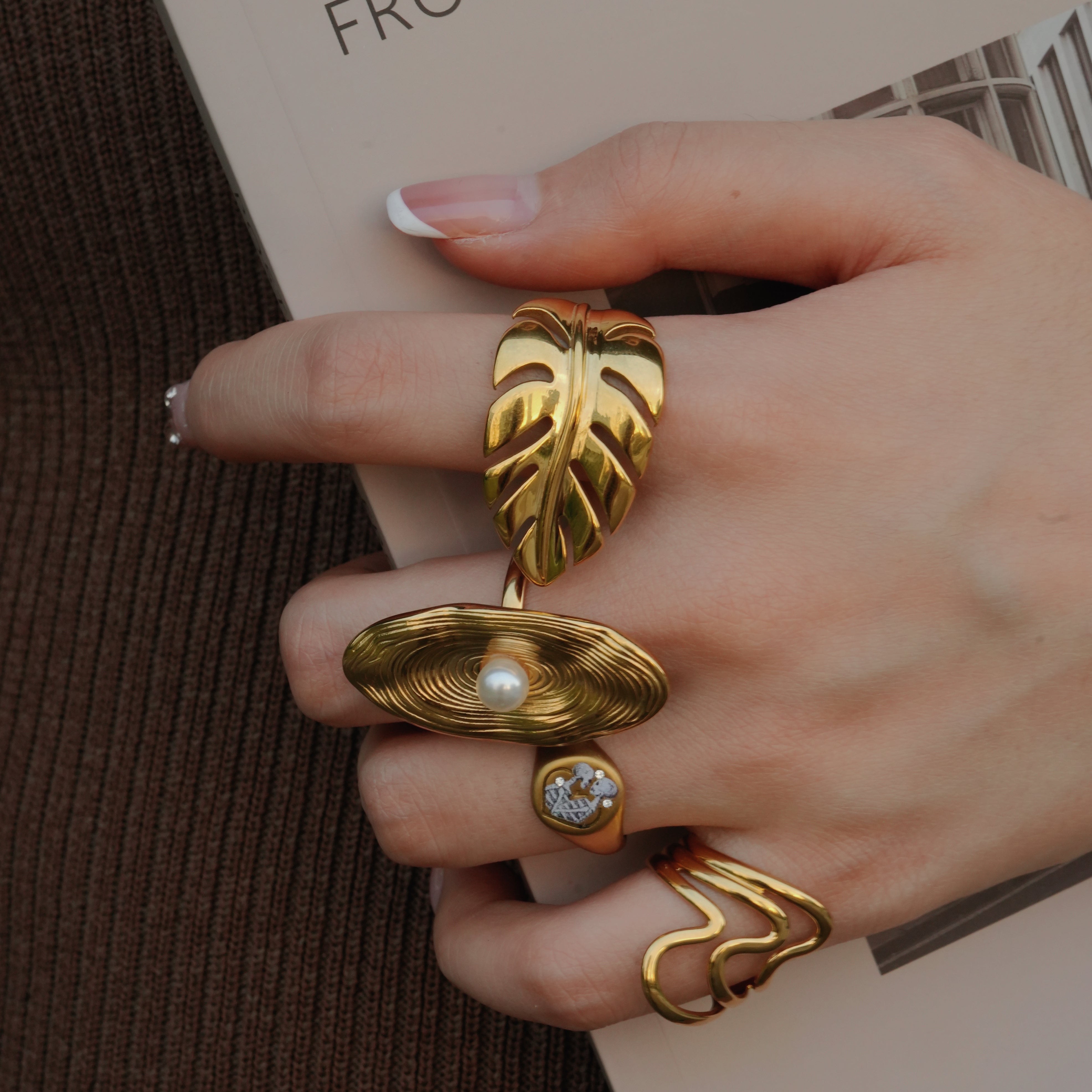 Leaf-shaped Stainless Steel Open Ring Modern Style Women's Holiday Gift.