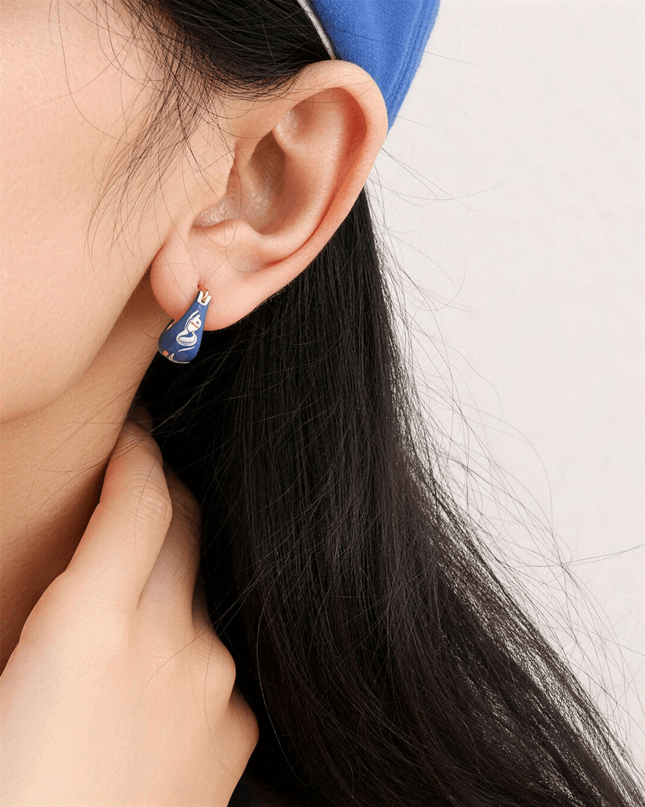 Ink Style Enamel Hoops Earrings