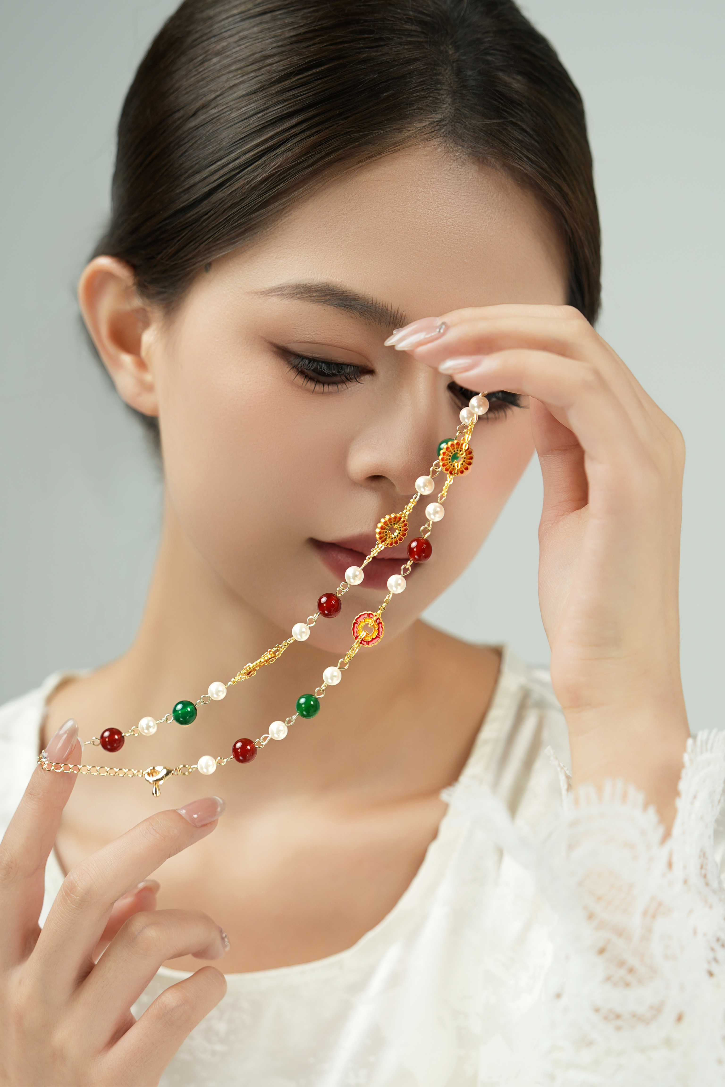 YUHE Green Agate Flower Pendant Necklace | Chinese Beaded Style