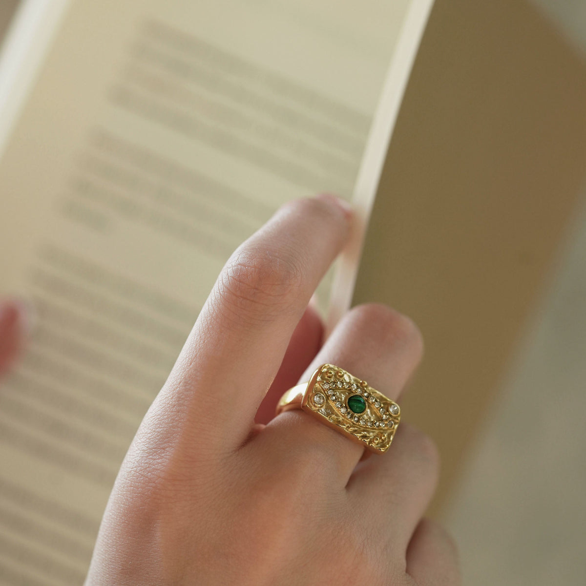 Beyond the Sparkle: Why the Meaning of Jewelry Outlasts the Style