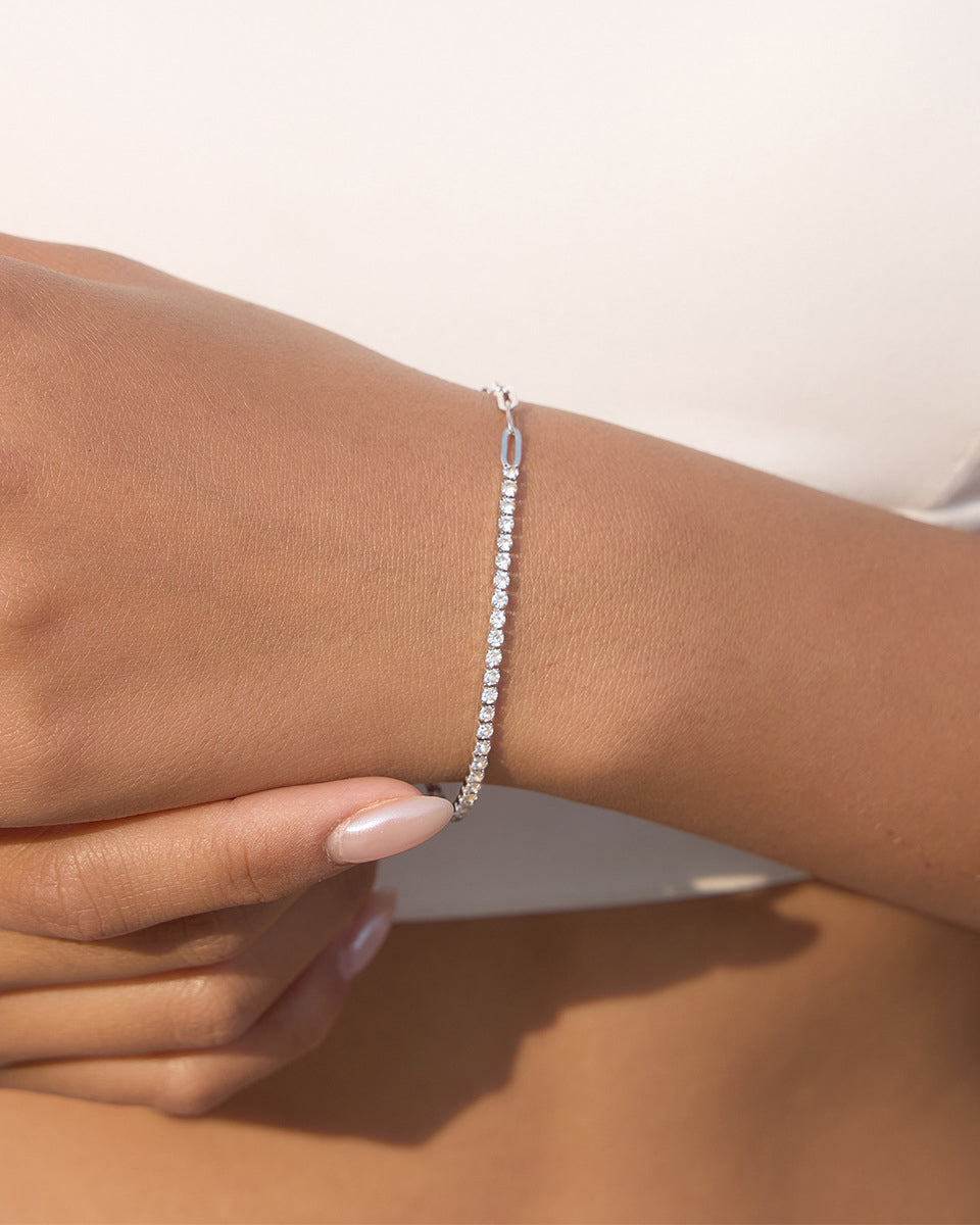 model wearing zirconia tennis bracelet everyday style