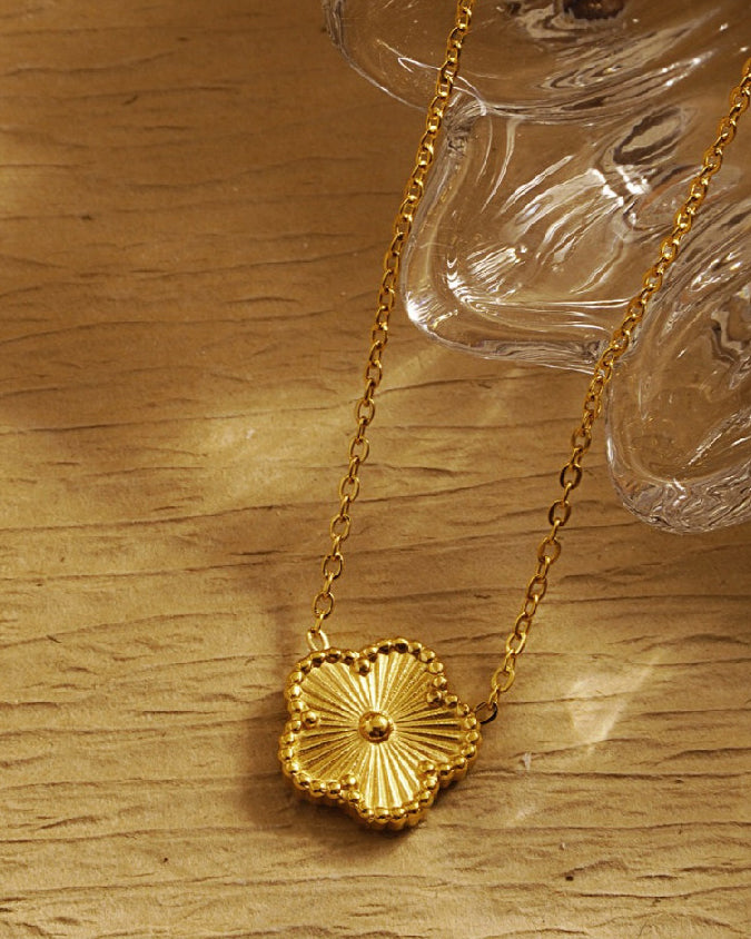 Floral Pendant Necklace