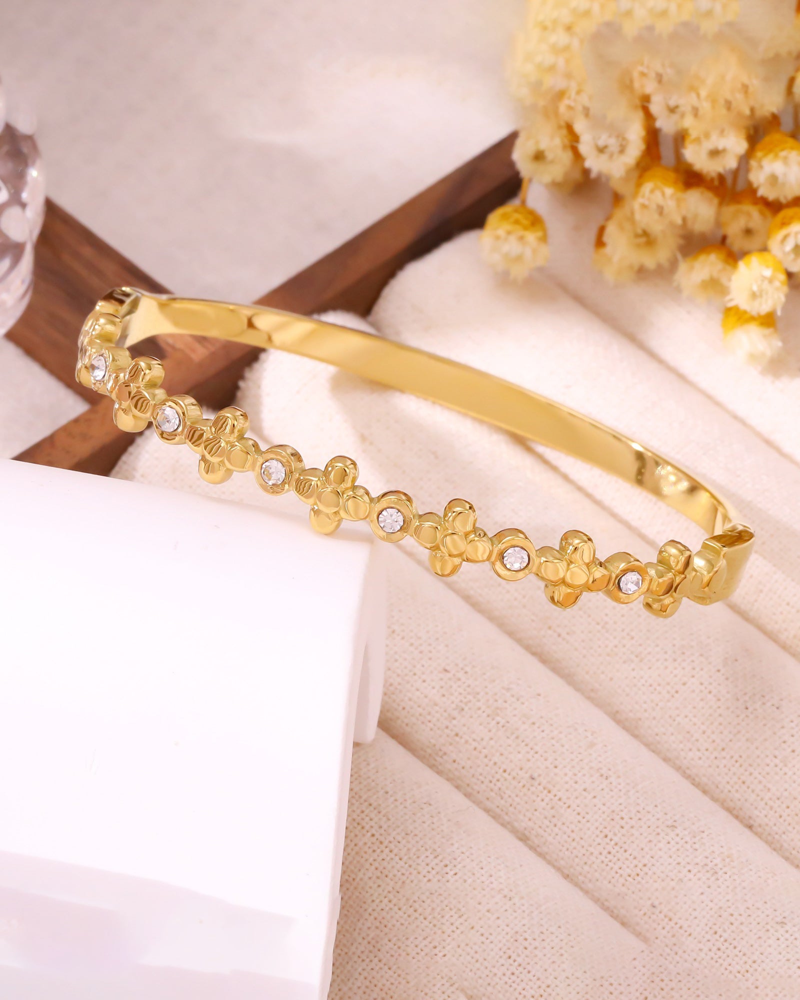 Four-Leaf Clover Bangle