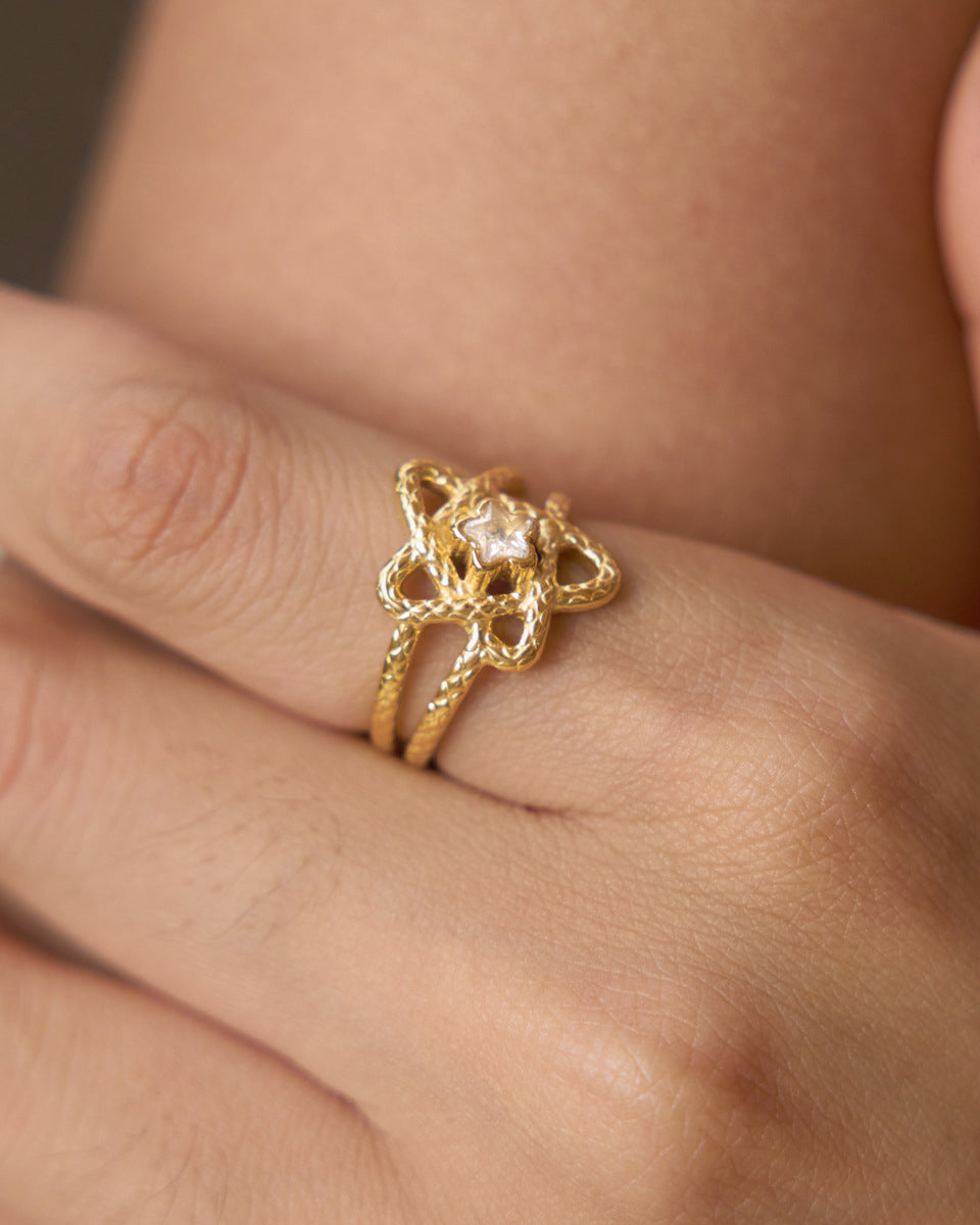 Star Opening Ring