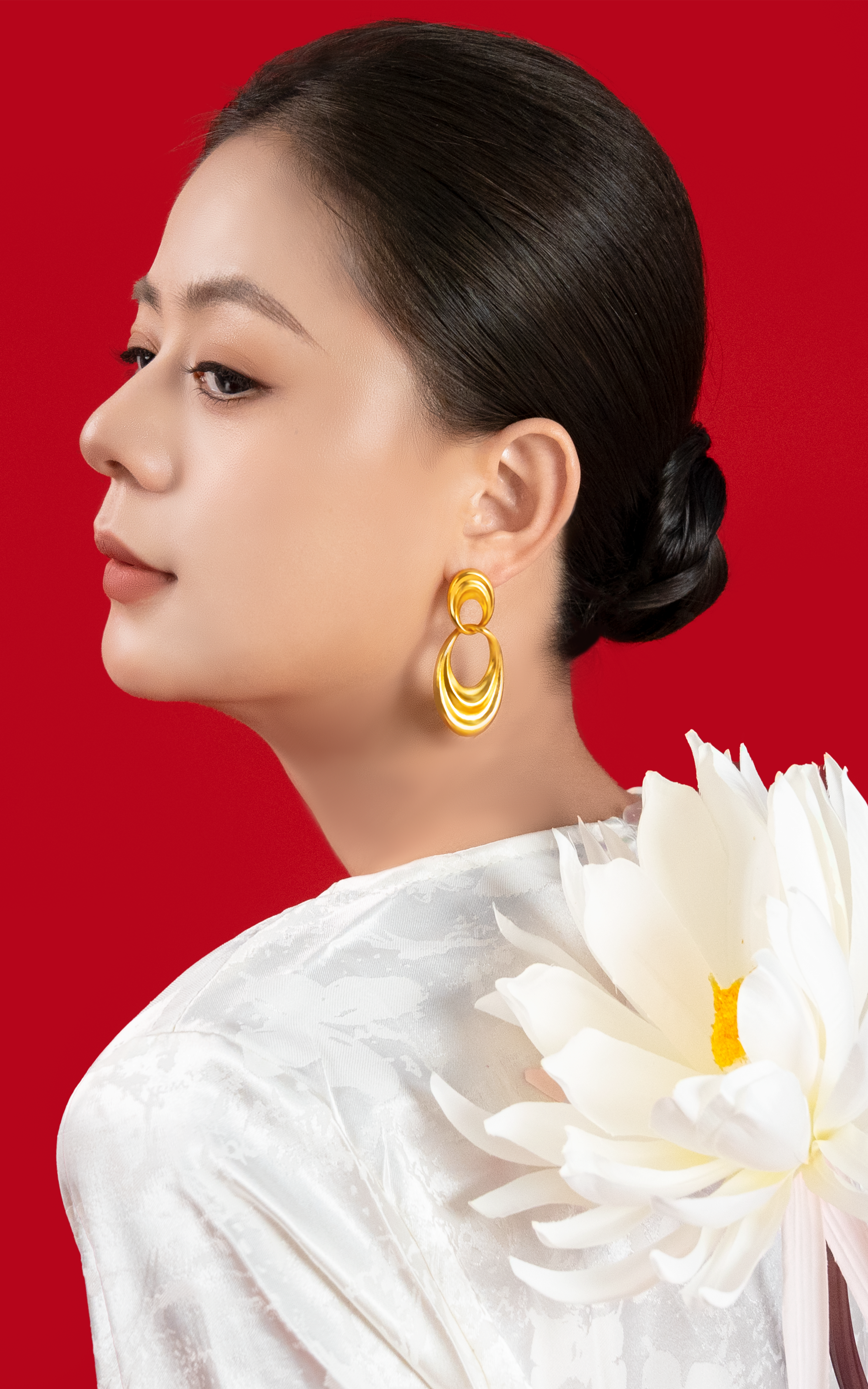 < Flowing Sand > Gold Hoop Earrings