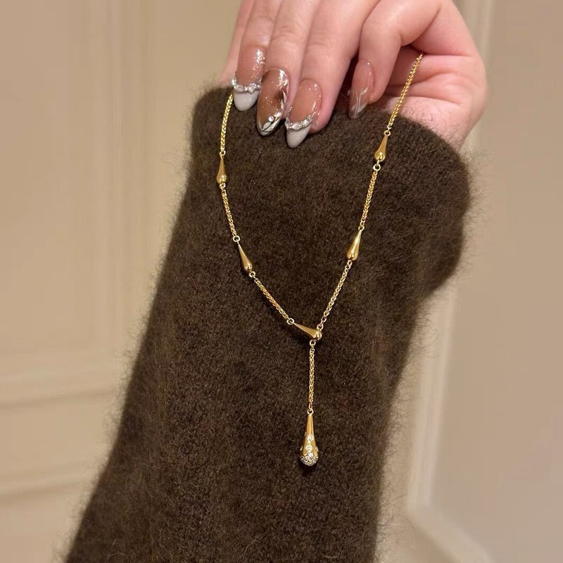 YUHE Gold Drop Pendant Collar Necklace with Zircon