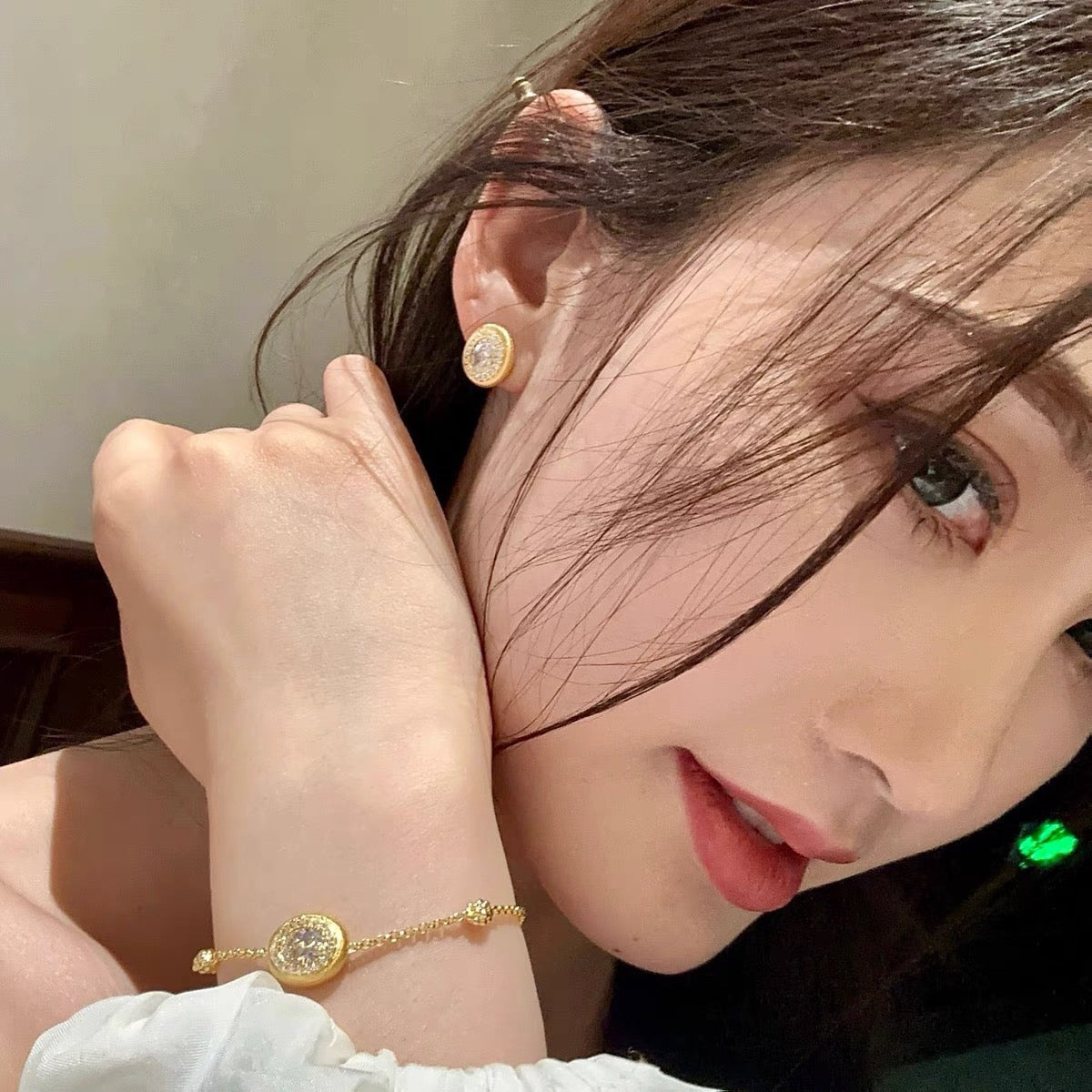 YUHE Vintage Brushed Gold Zircon Drop Earrings