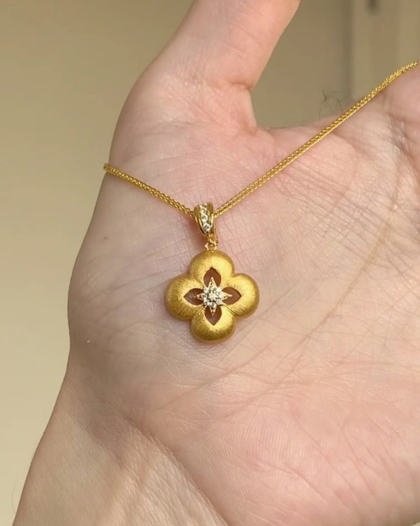 Vintage Brushed Gold Clover Pendant Necklace