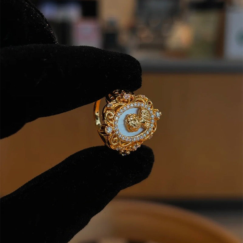 Baroque Goddess Ring Classical Gold Goddess Exquisite Ring Vintage Engraving Women's Ring