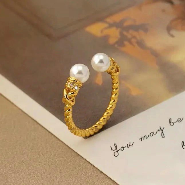 Vintage Brushed Diamond Ring Sparkling Natural Pearl Twist Open Ring Women‘s Jewelry