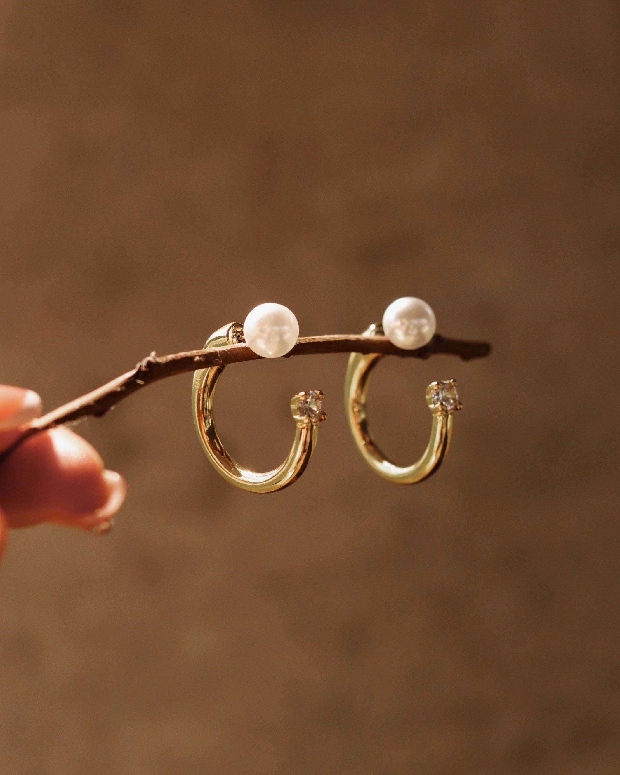 YUHE Simple Pearl Hoop Earrings