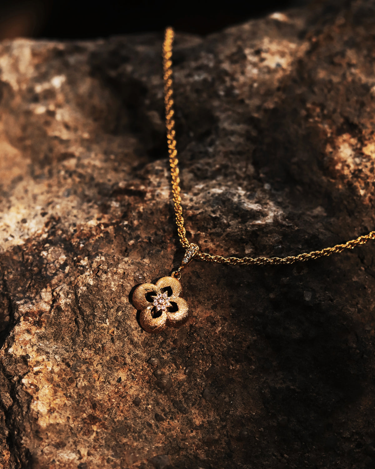 Vintage Brushed Gold Clover Pendant Necklace