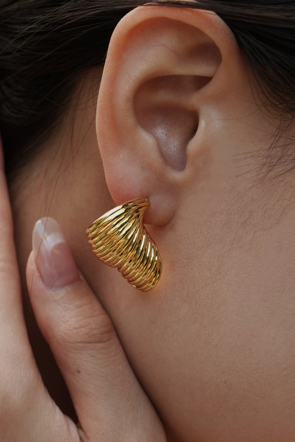 Geometric Screw-Wrapped Gold Hoops