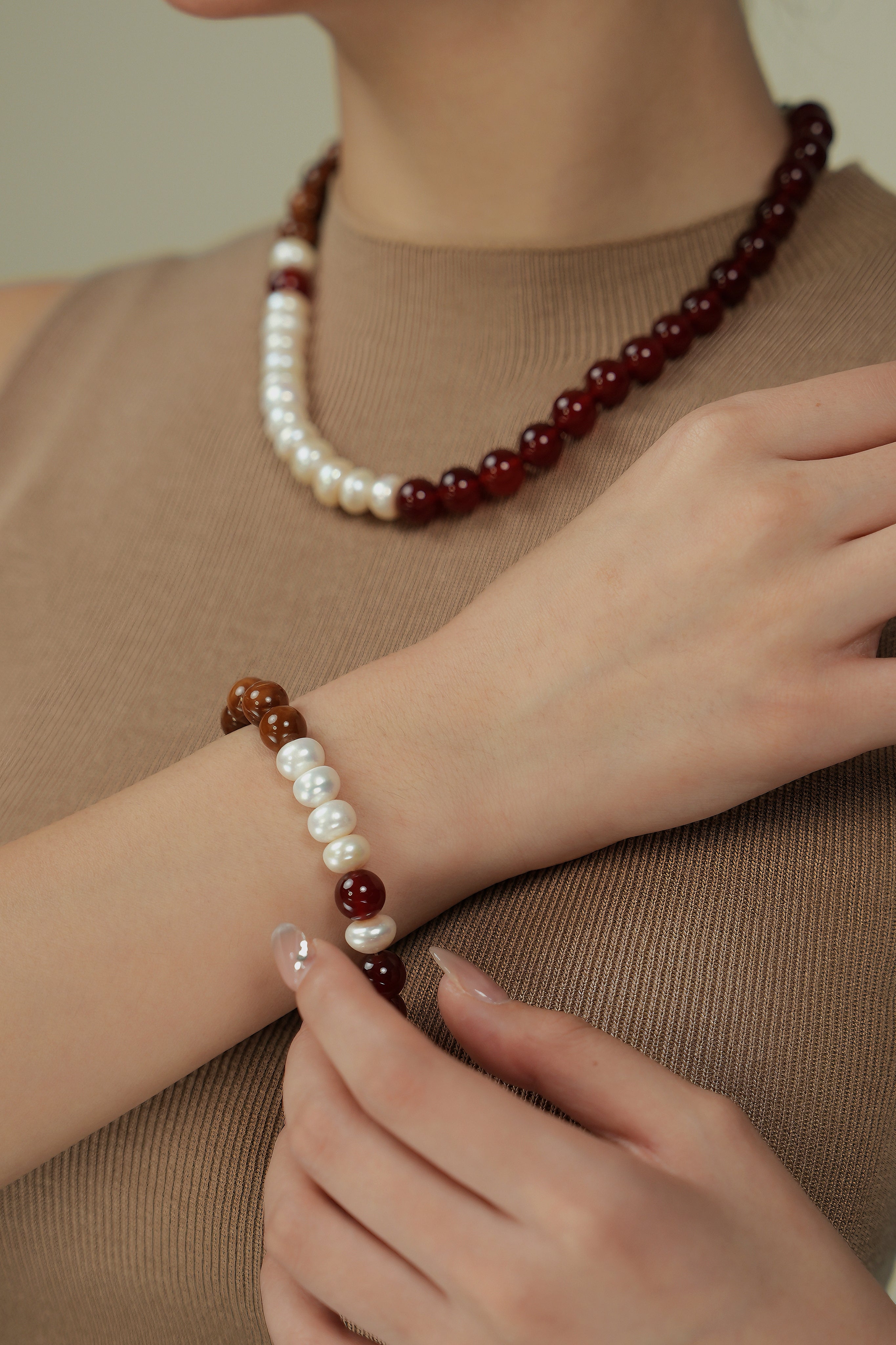Crimson Agate & Pearl Bracelet