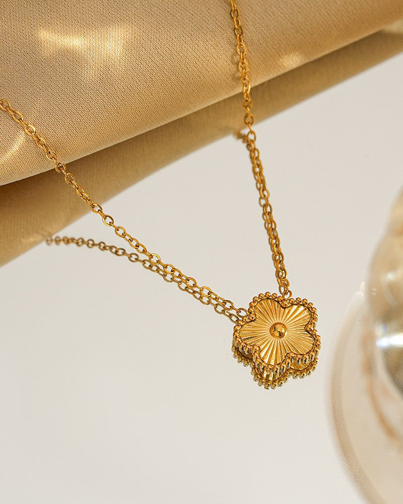 Floral Pendant Necklace
