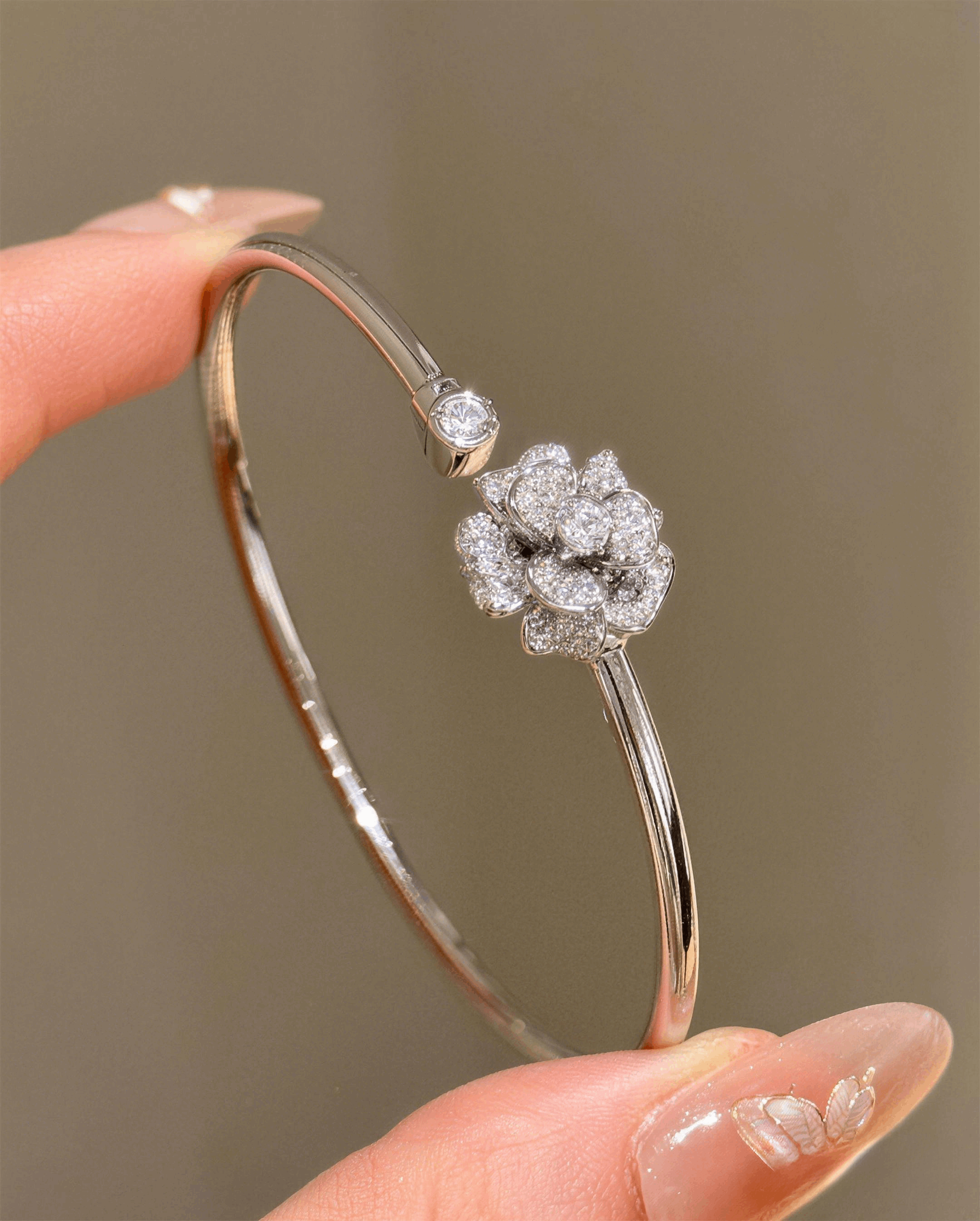 Sparkling Cubic Zirconia Flower Bangle